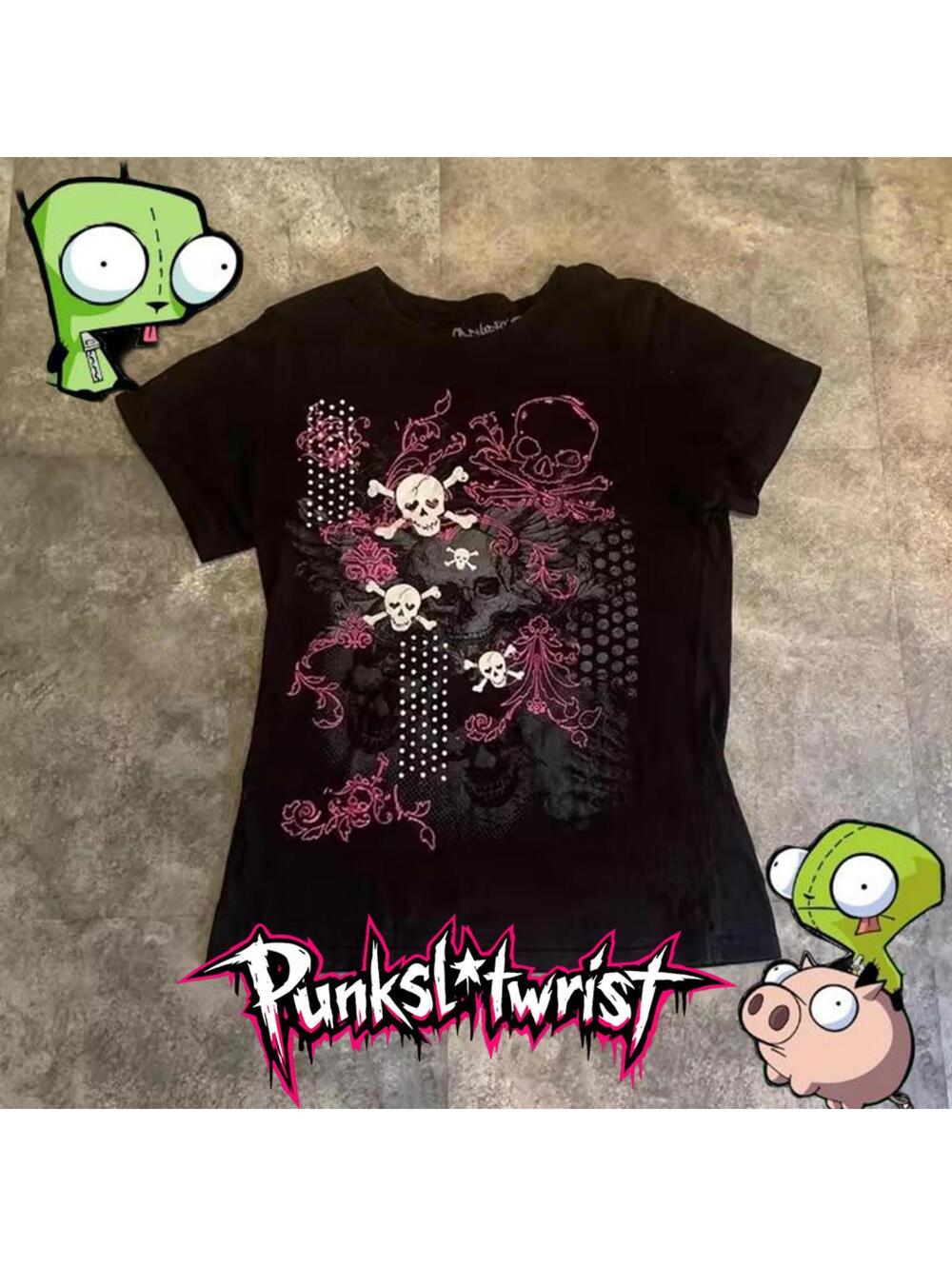 skull graphic baby tee
